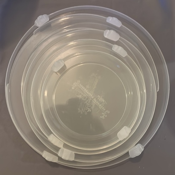 Temptations Christmas 4 Mixing Bowls Winter Whimsy Nesting Bowl Set - Picture 8 of 16